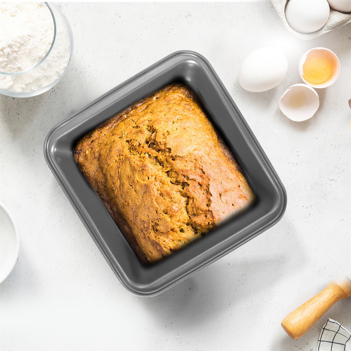 Carbon Steel Non-Stick Cake Tin, Easy-Release Baking Pan, Oven-Safe Bakeware