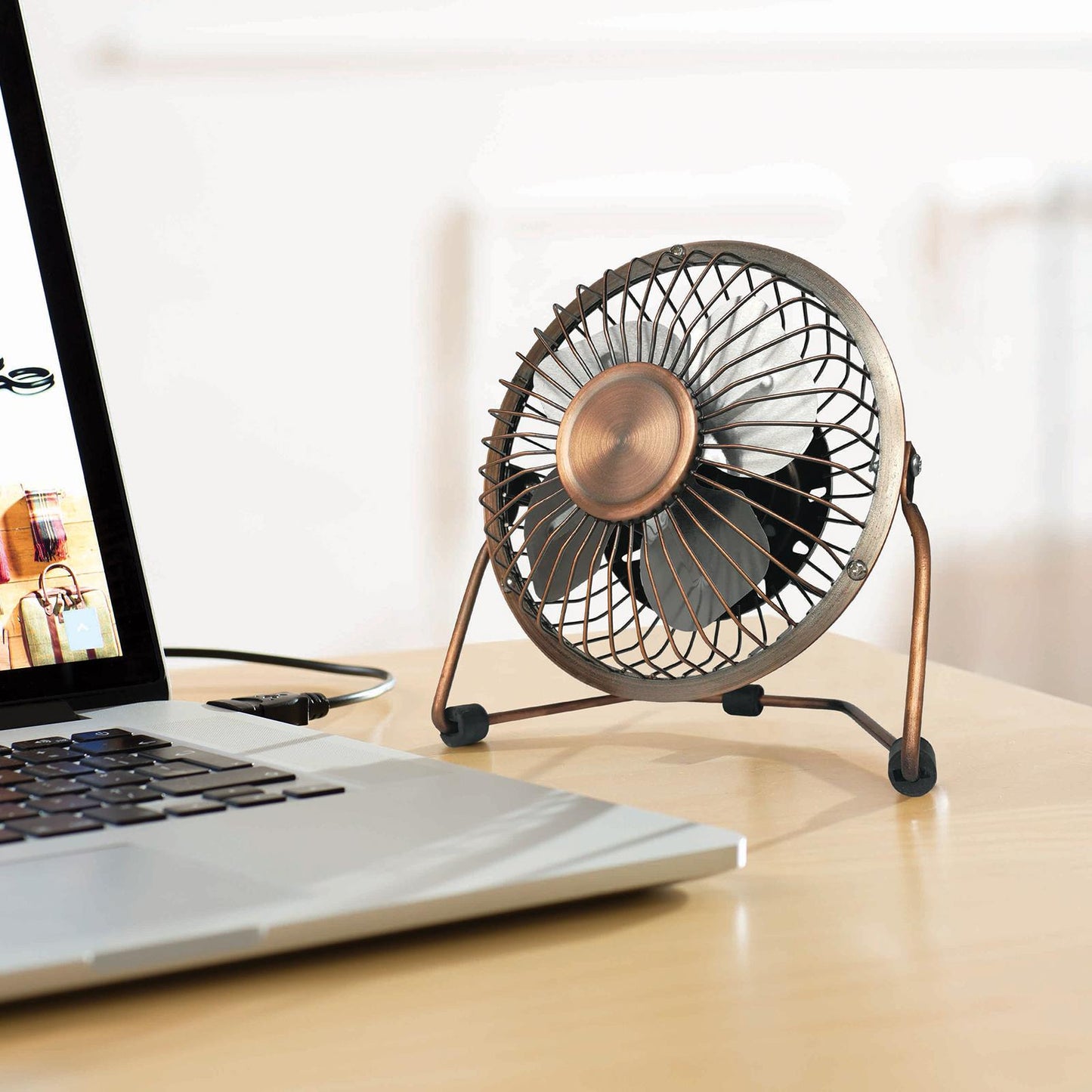 Compact And Portable 4" Desk Fan Ideal For Personal Cooling