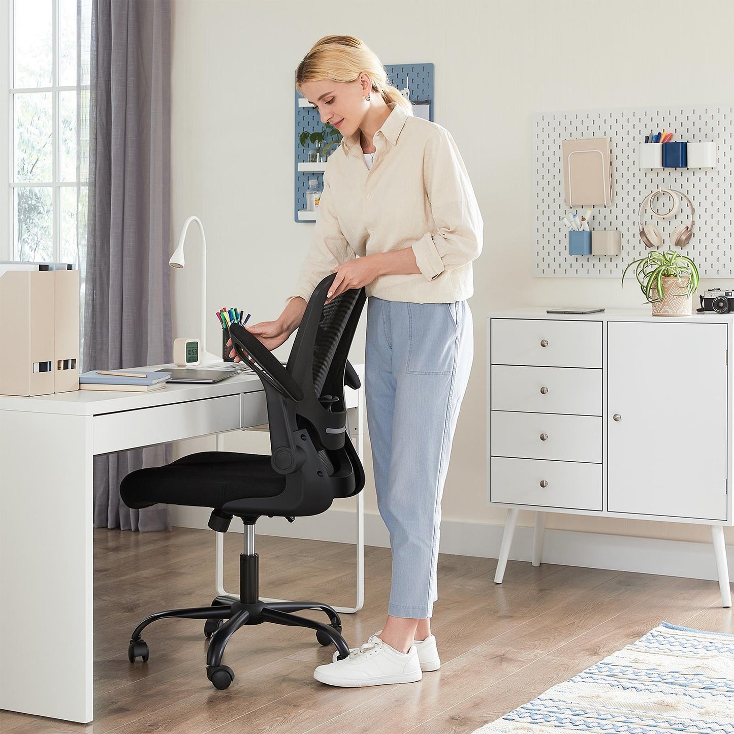 Ergonomic Mesh Office Chair For Comfortable Work