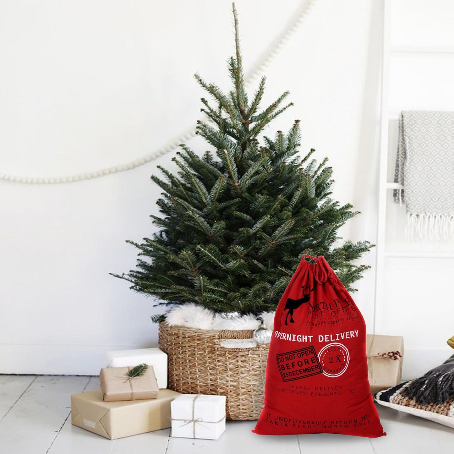 Festive Christmas Decorations and Hanging Gifts Ideas